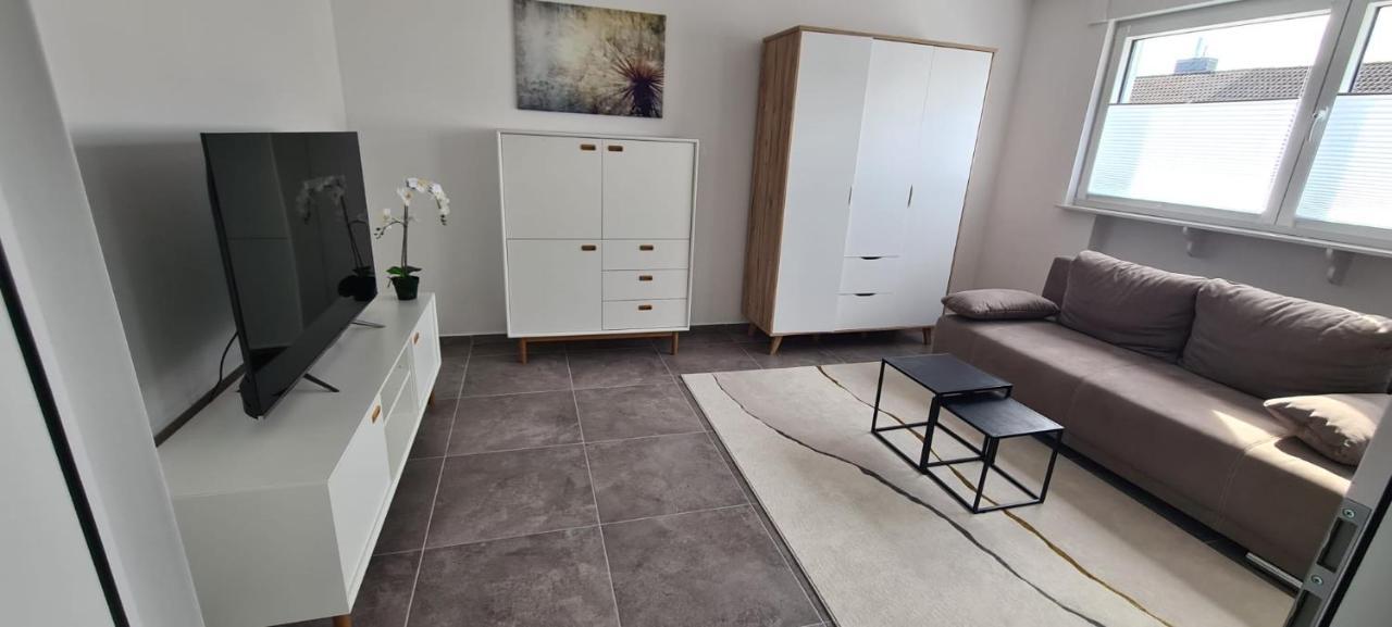 Apartment Quiet House - 10 Min Away From Cologne *