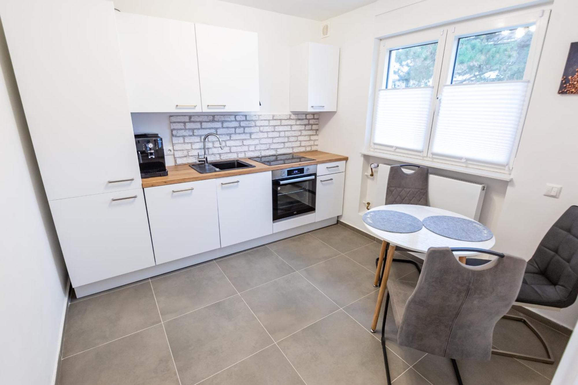 Quiet House - 10 Min Away From Cologne Apartment *